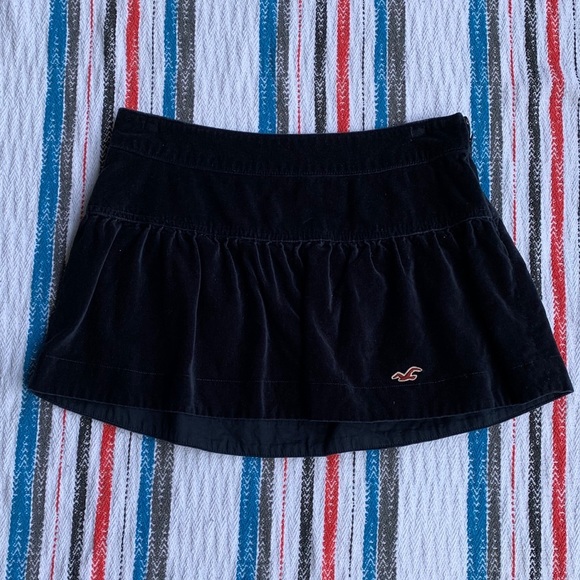 Hollister Dresses & Skirts - HOLLISTER Velvet Mini Skirt